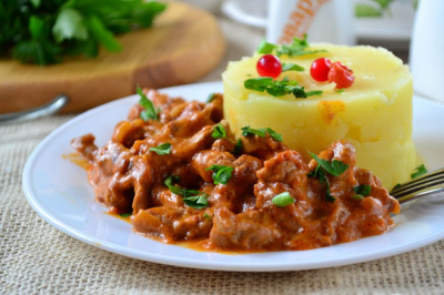 Бефстроганов классический